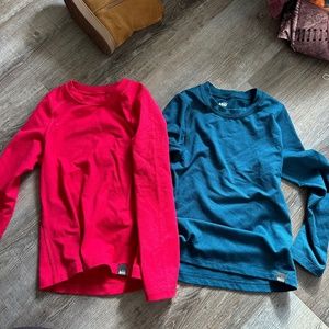 TWO REI thermal long sleeve girls shirts size 6-7 blue and pink